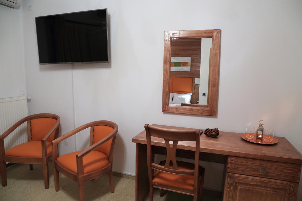 La Monitori Hotel Синая Екстериор снимка